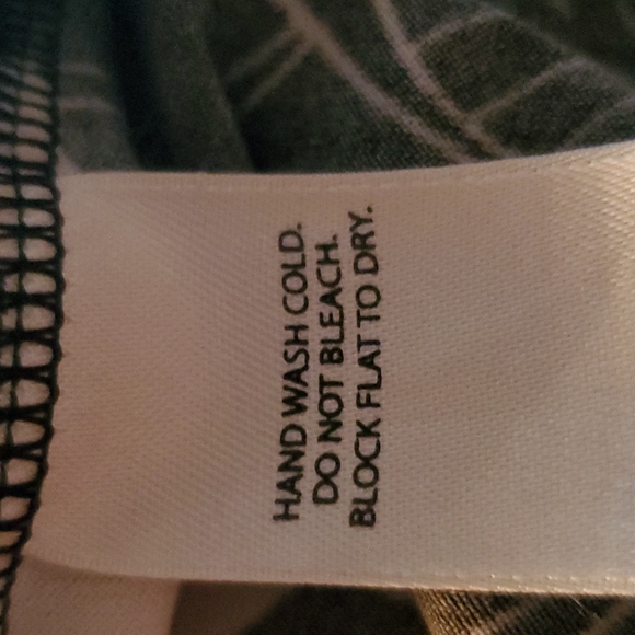 White House Black Market Sleevless Black & White Top Polyester Spandex Small - Picture 5 of 5